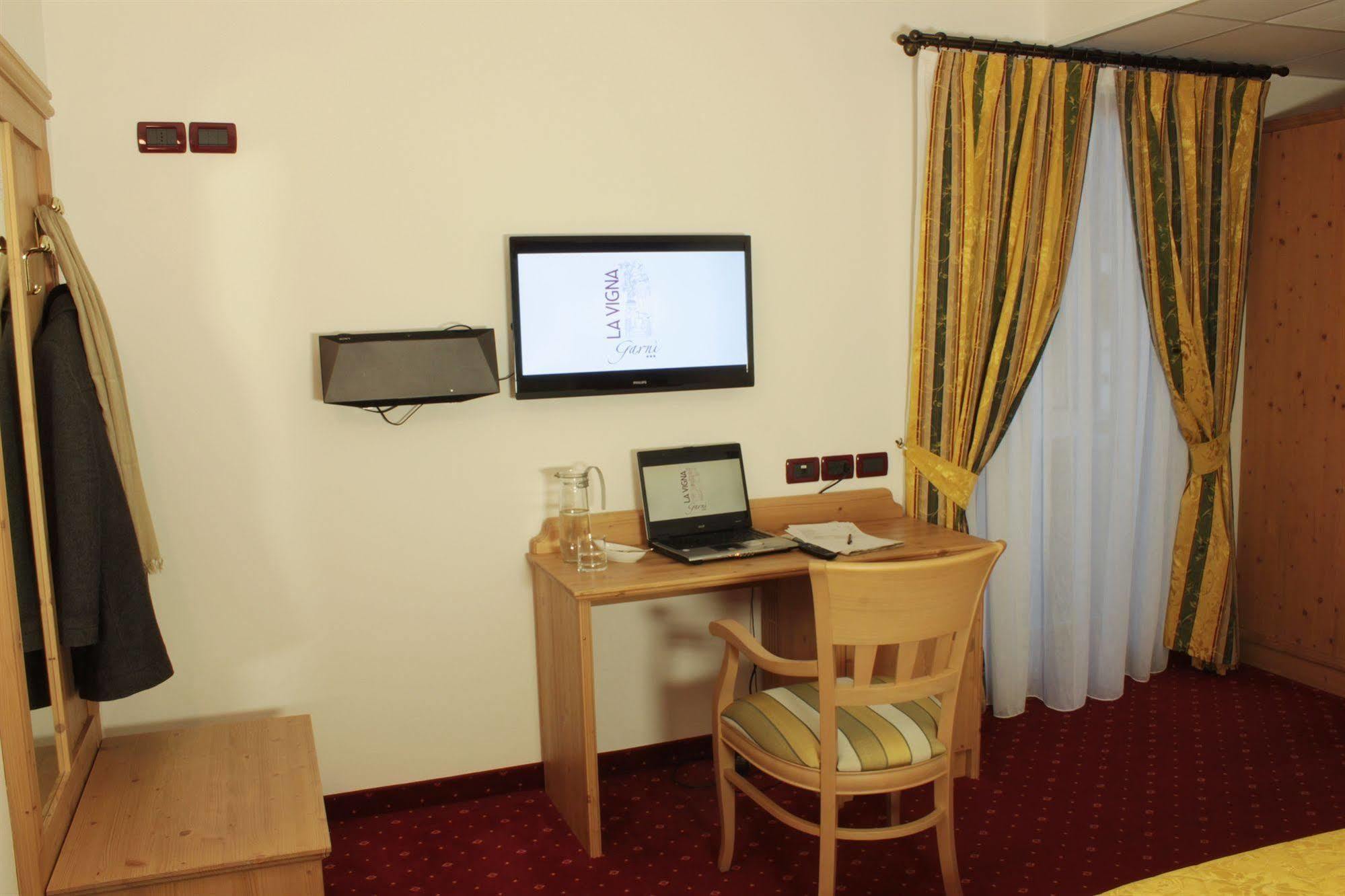 Hotel Garni La Vigna - Adult Friendly San Michele all'Adige Exterior photo