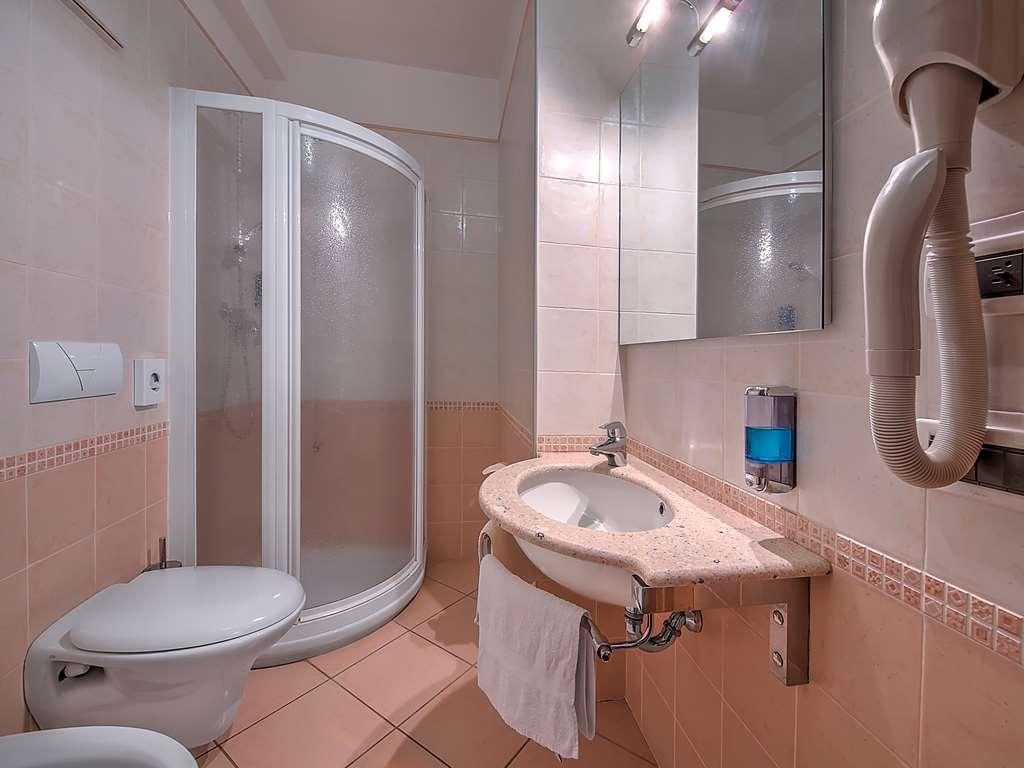 Hotel Garni La Vigna - Adult Friendly San Michele all'Adige Room photo